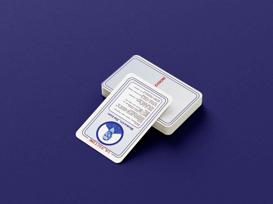 Image d'un bureau avec un vieil ordinateur